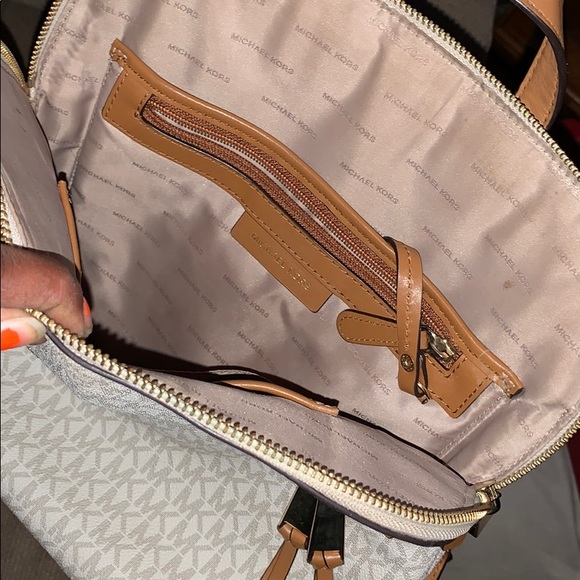 Michael kors bun bag brand new - Picture 6 of 6